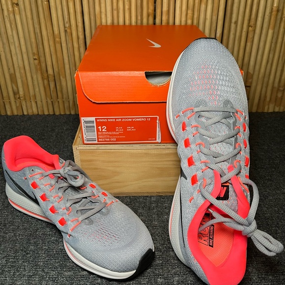 NIKE WMNS AIR ZOOM VOMERO 12, W12 - Picture 2 of 10